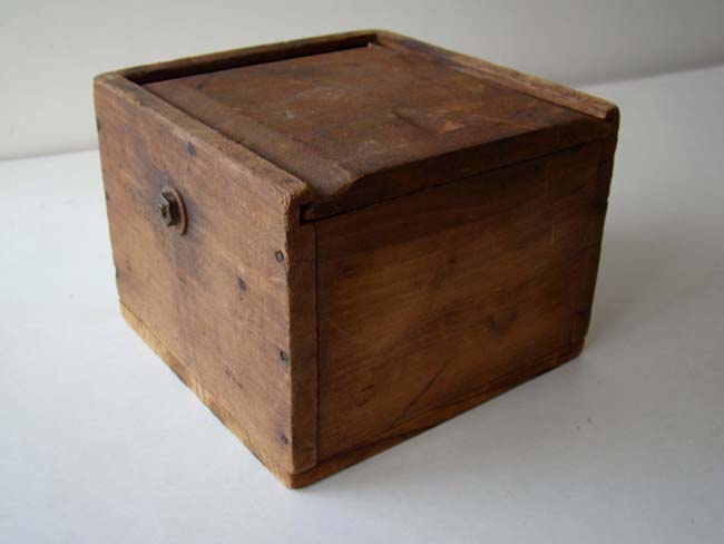 An American made small boat gimbaled dry card compass circa 1860-1880 — image 2